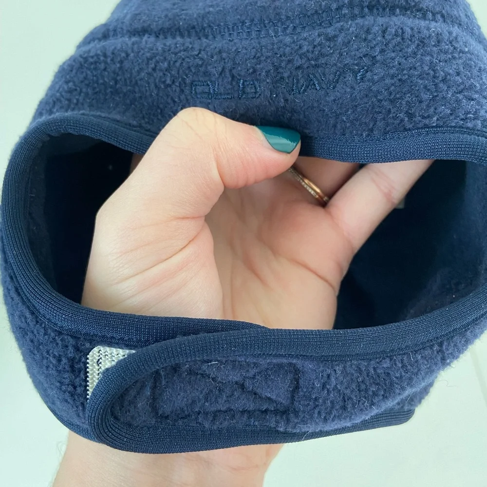 NWOT Old Navy baby navy blue Velcro fleece tassel cap warm winter hat 0-3 months